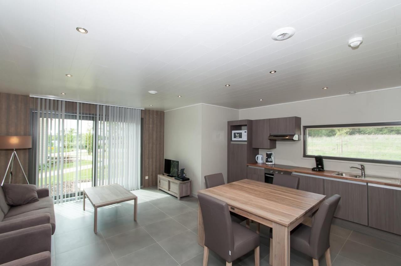 Golden Lakes Village Ardennes Boussu-lez-Walcourt エクステリア 写真