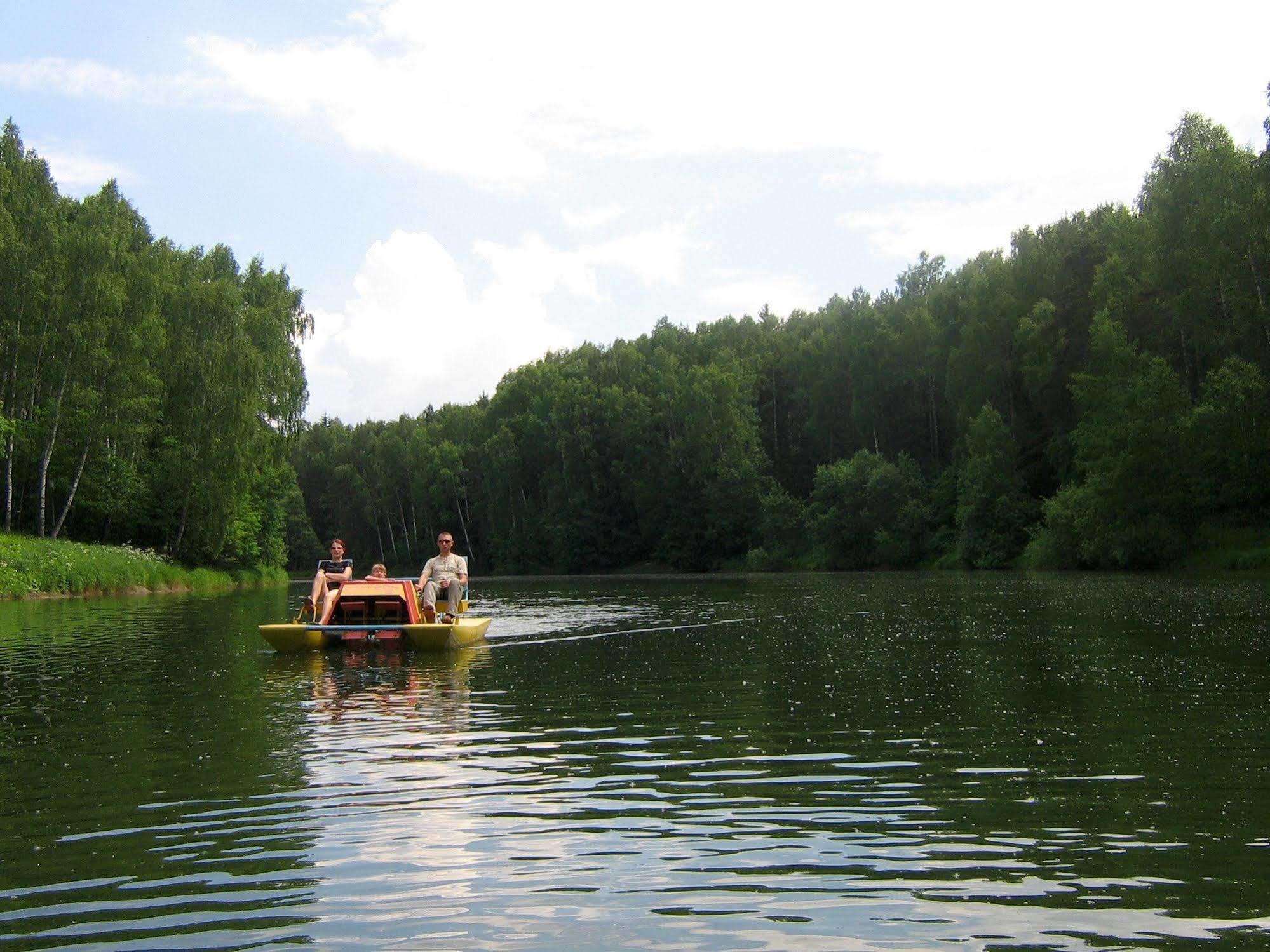 Golden Lakes Village Ardennes Boussu-lez-Walcourt エクステリア 写真